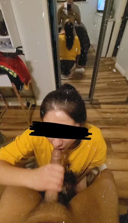 Love it when she sucks me up.. by ExXxplicitCouple