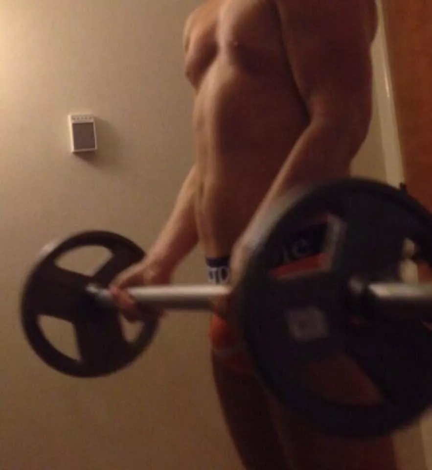 love lifting posted by Muscle_Jock_Bro_