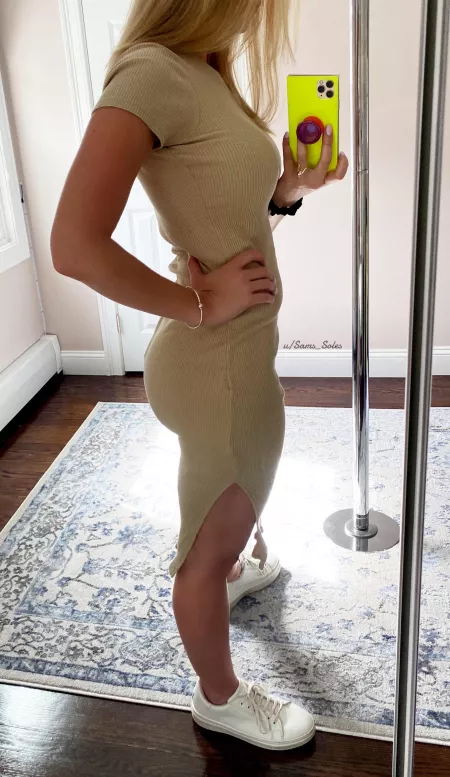 Love me a good casual tight dress🍑💋 by Sams_Soles