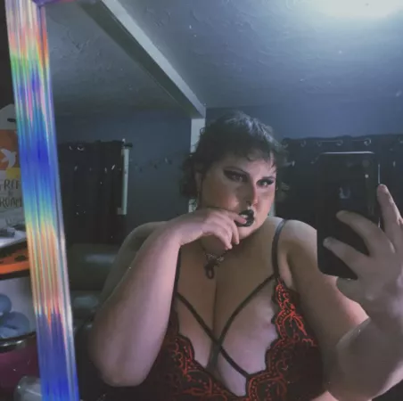 Love me. by bvbyscorpio666