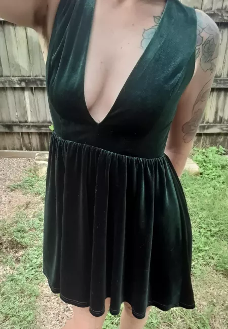 💚 Love me some velvet 💚 by CrystalFaye69