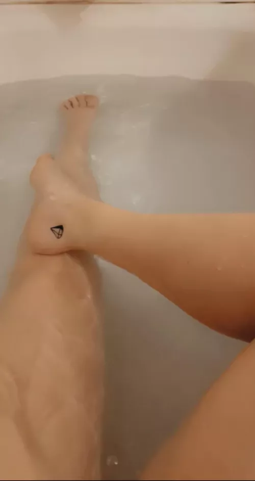 Love me time 🥰😉 by LooneyToons21