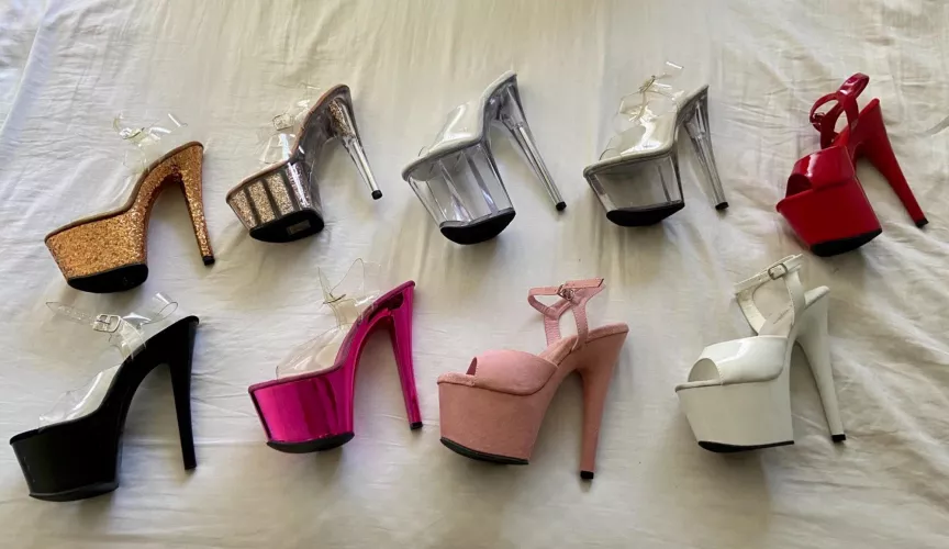 Love my heels by Chicanamilf69