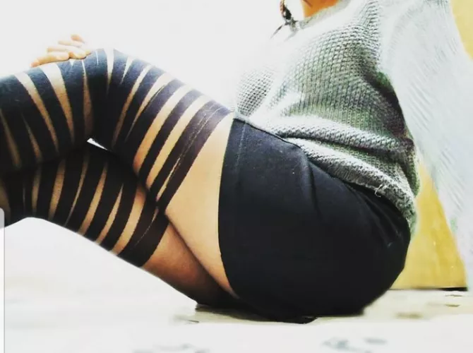 Love My legs by vamplover31