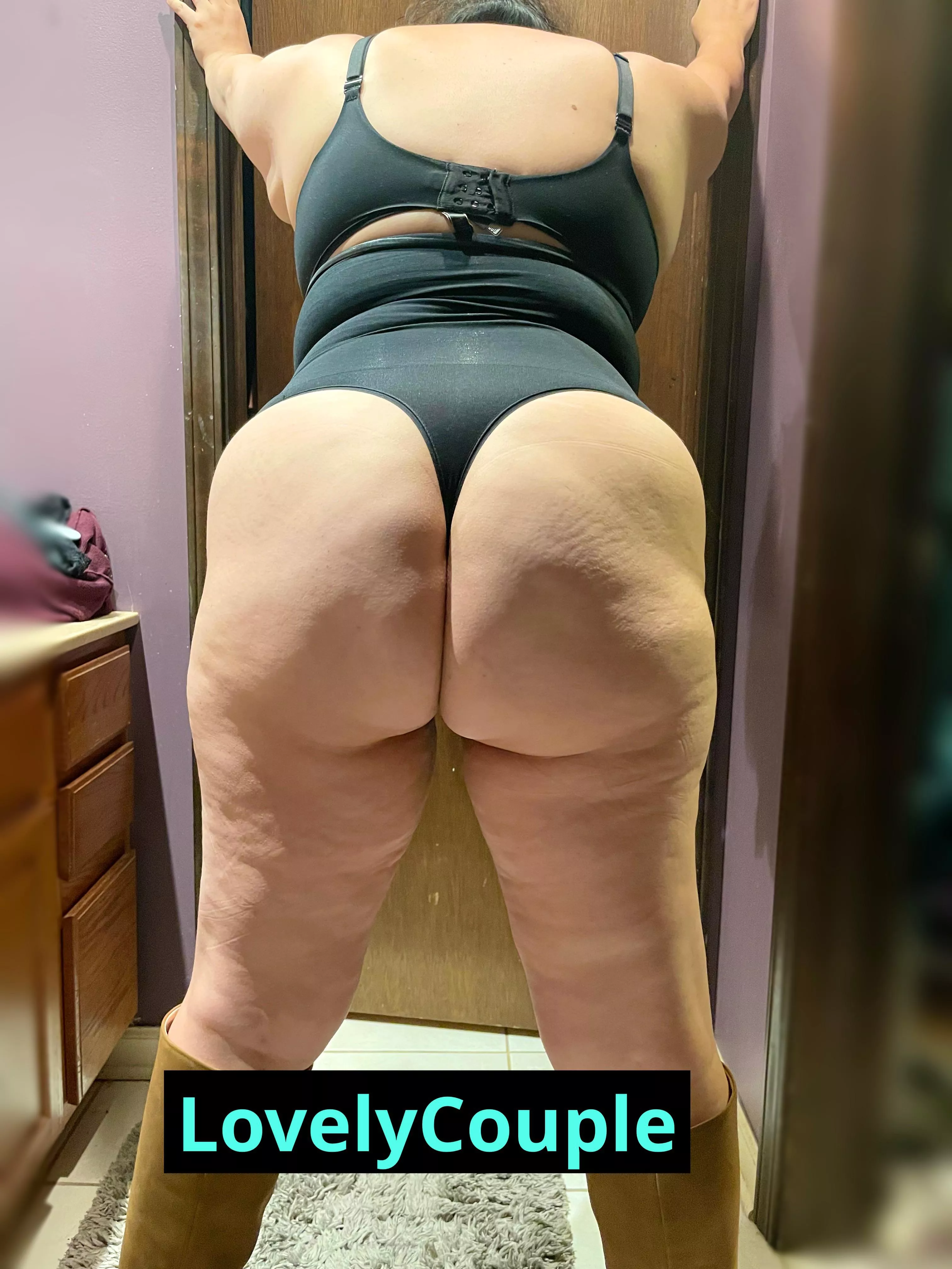 Love my Milf!! 😍😍🤤🤤 posted by lovelycouple1979