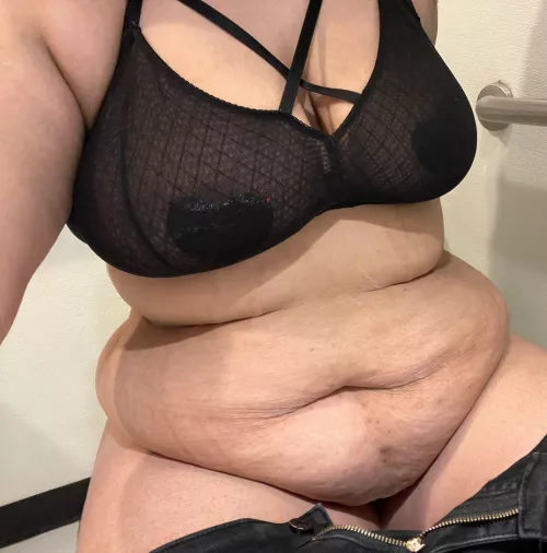 Love my mombod 😌 by evaparadisebbw