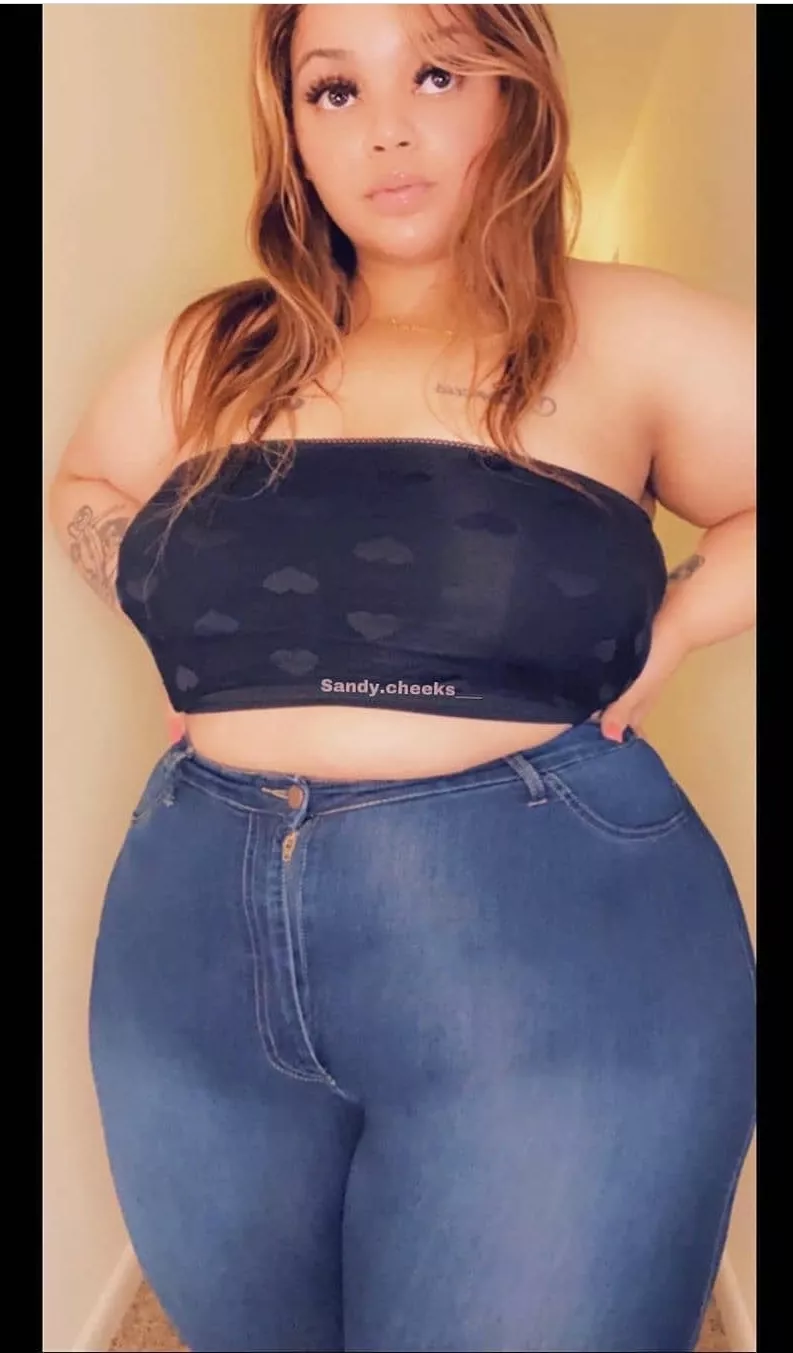 Love seeing a fupa in Jean's posted by [deleted]