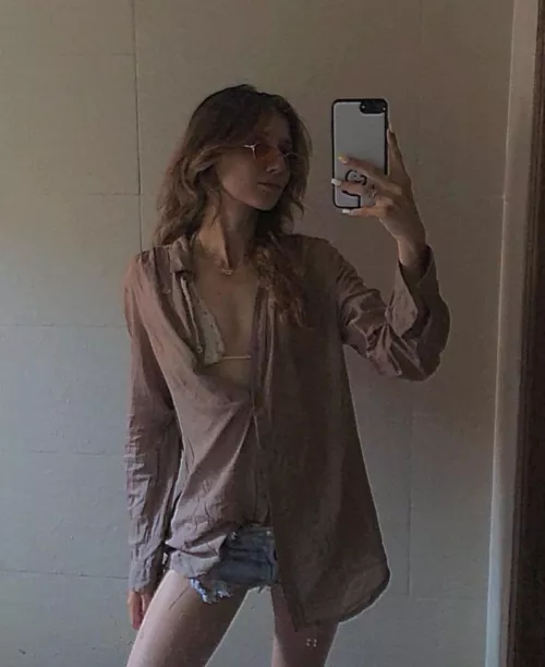 Love showing off my girl to more dominant men... by rohann_19