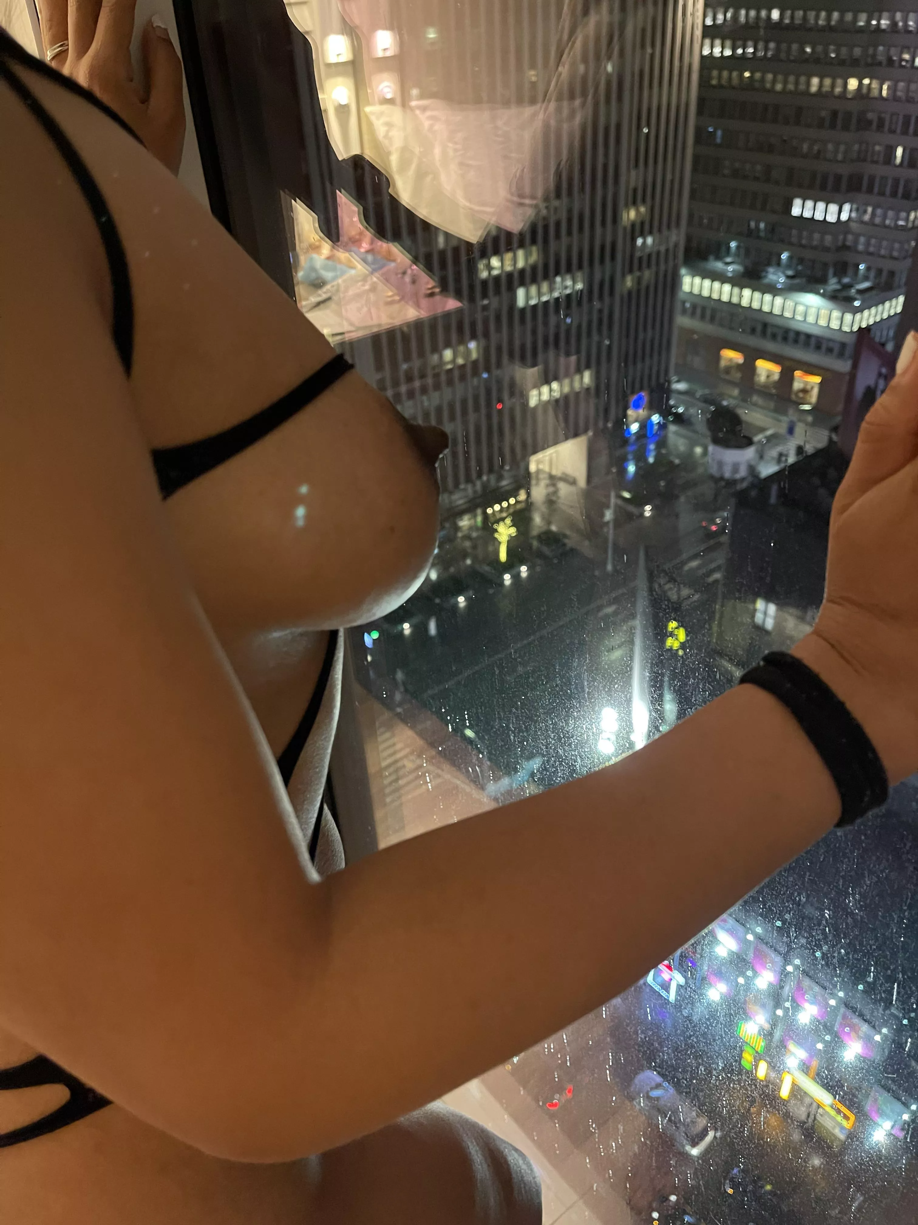 Love showing off to everyone posted by SexyLee19