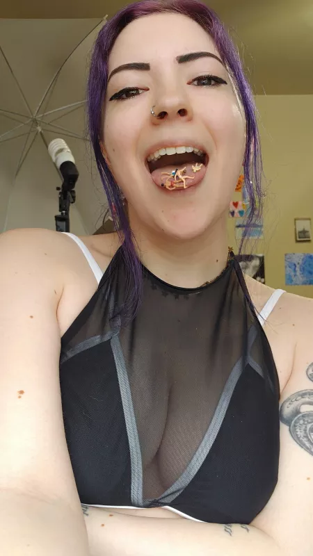 love snacking on tiny men by LilRedVelvettt