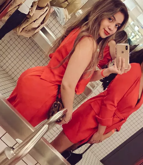 Love the way that thing sticks out 🍑 by Express-Rough-1630