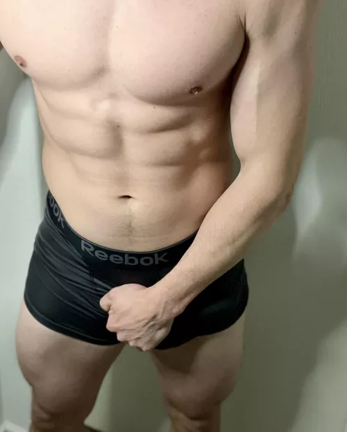 Love the way the light is hitting my body in this one [m] by faphappy29