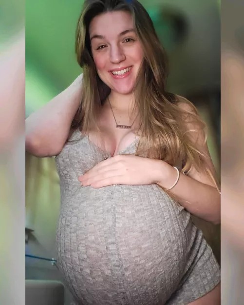 Love the way this stretches over the bump! 38 weeks by wildaprilflower