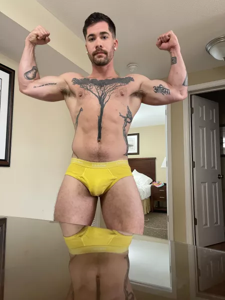 Love these yellow Calvin’s by thatyogafvcker