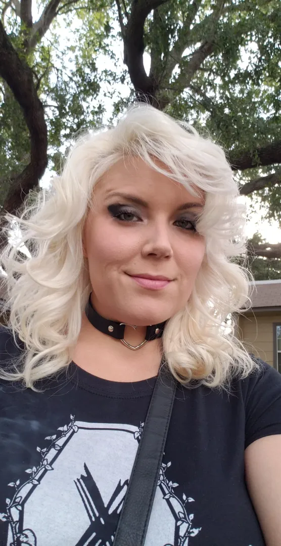 Love this heart choker :) posted by honeybunnyxoxox