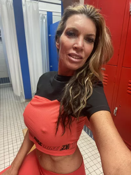 Love this look—they really are not this big—it’s all in the angle. by mariacedar1