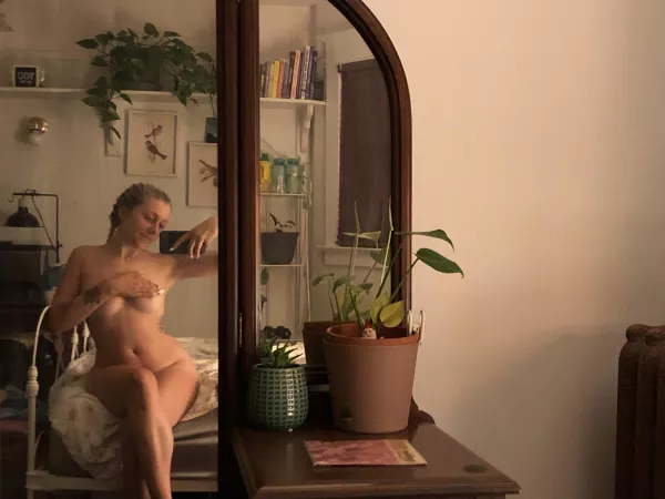 Love this photo and lighting/mood by GoddessBorealis