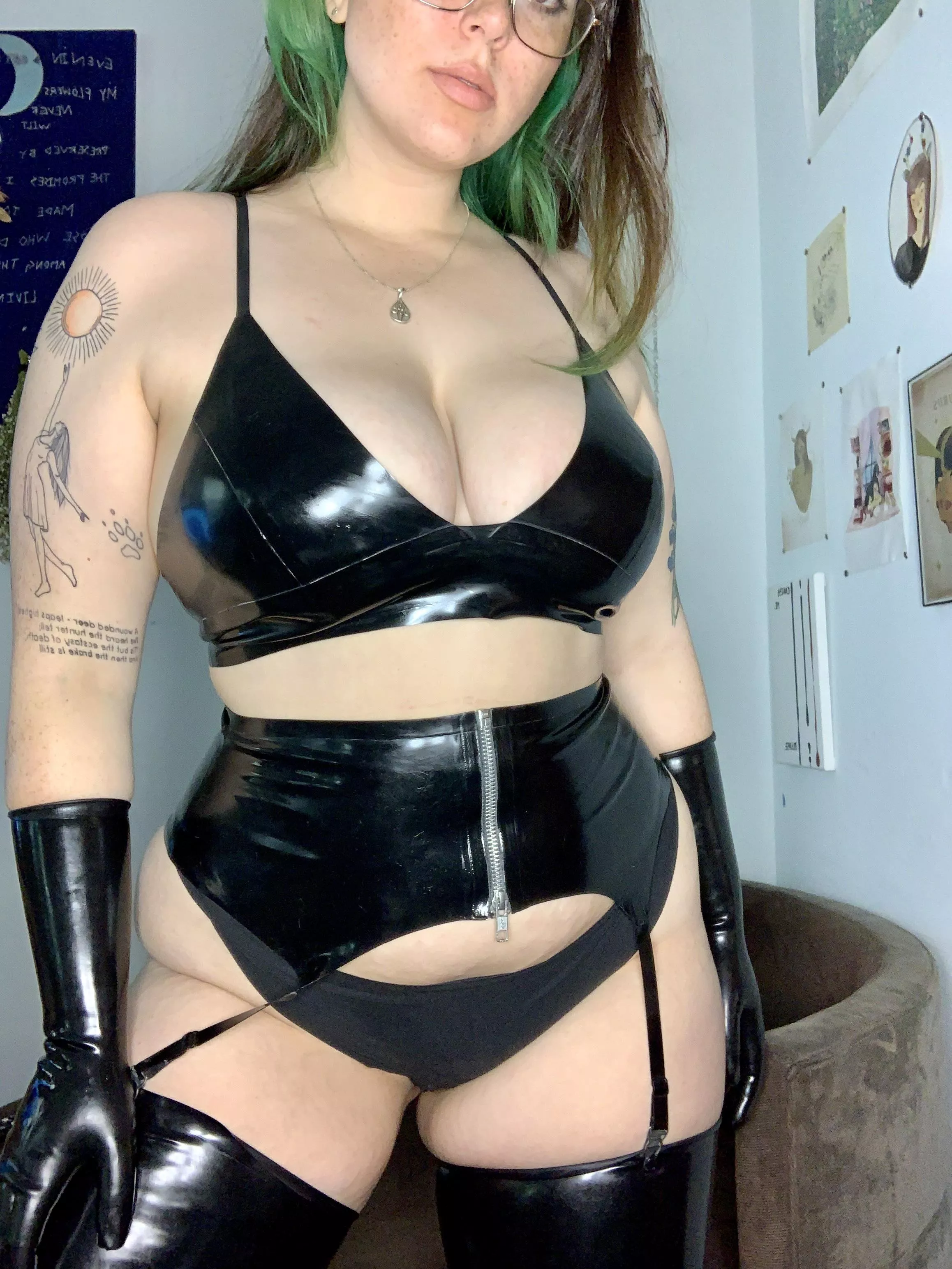 Love this set a sub bought for me posted by mommyfrecks