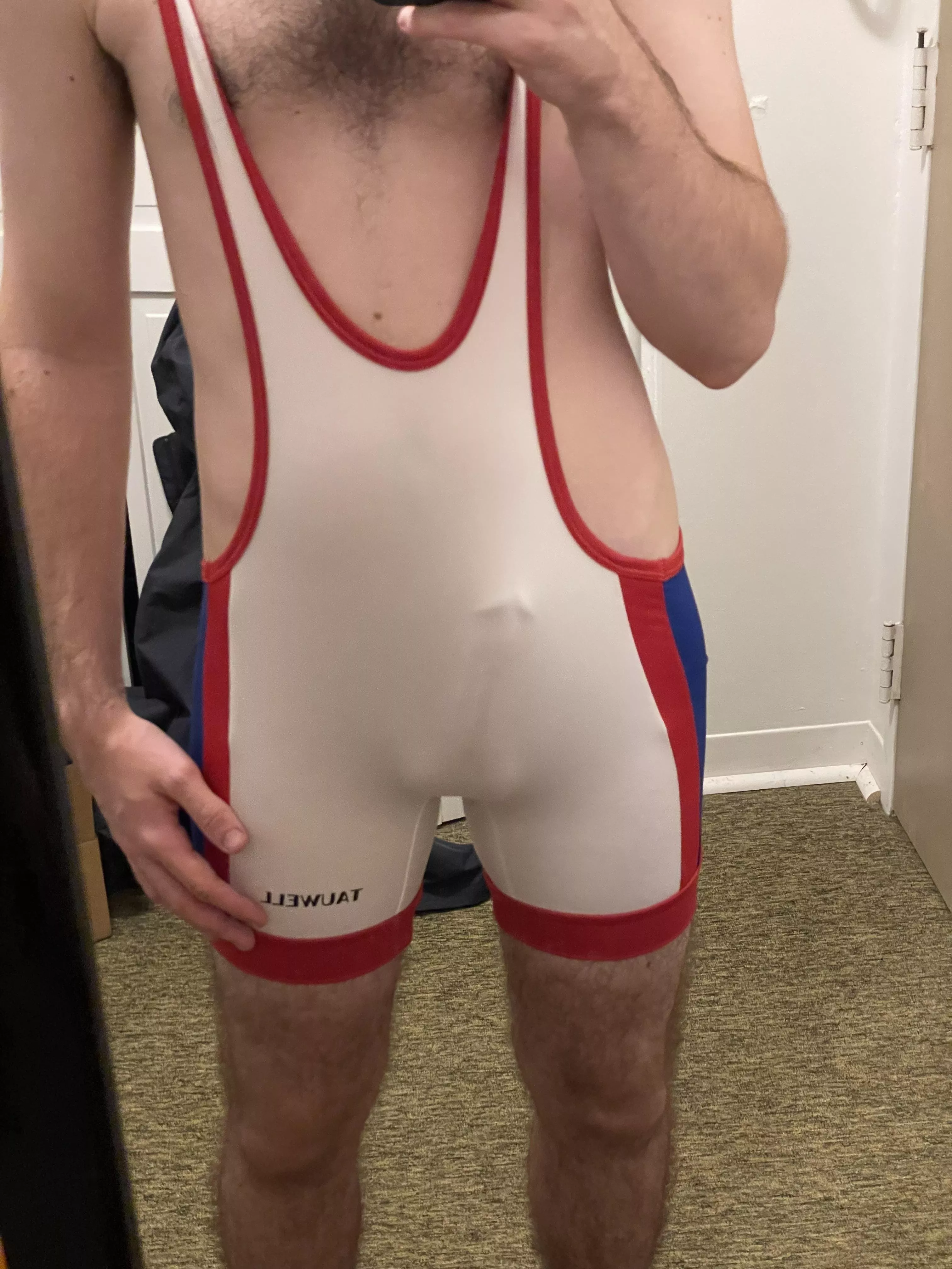 love this singlet posted by joe22555