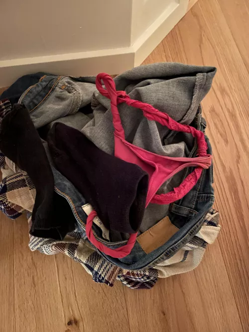 Love to let GF’s clothes and used panties lie on the floor when a workman is in the house all day! by simjim098