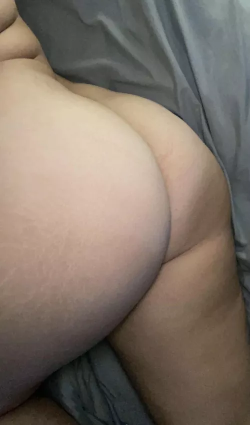 Love waking to her still naked by el_cool_l