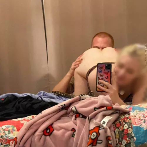 Love watching him in the mirror. 😛 by Juicy_and_Ginge