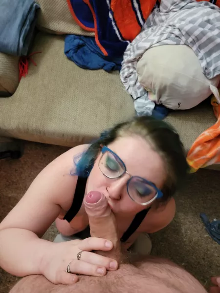 Love when I'm forced onto my knees by Fyrebird97