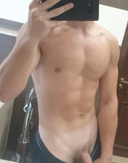 Love yall, hope this makes your day better 😅 by HiImKimky