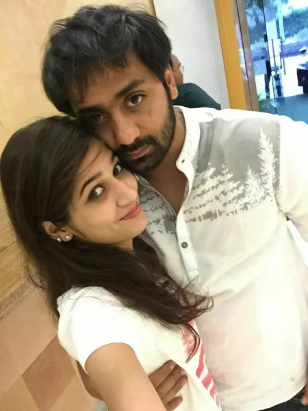 LOVER ENJOY LOVING MOMENT IN OYO HOTEL by Tottly_additi3689