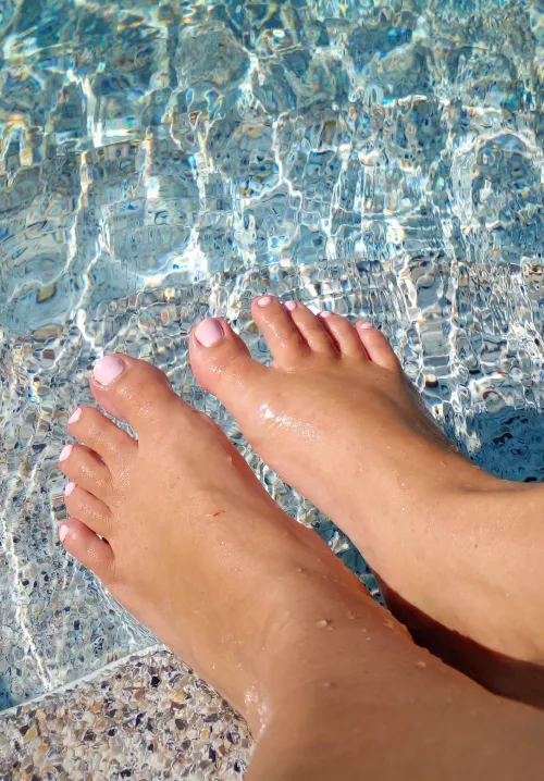 Lovin' the pink 🌸😚 by hotmom4u