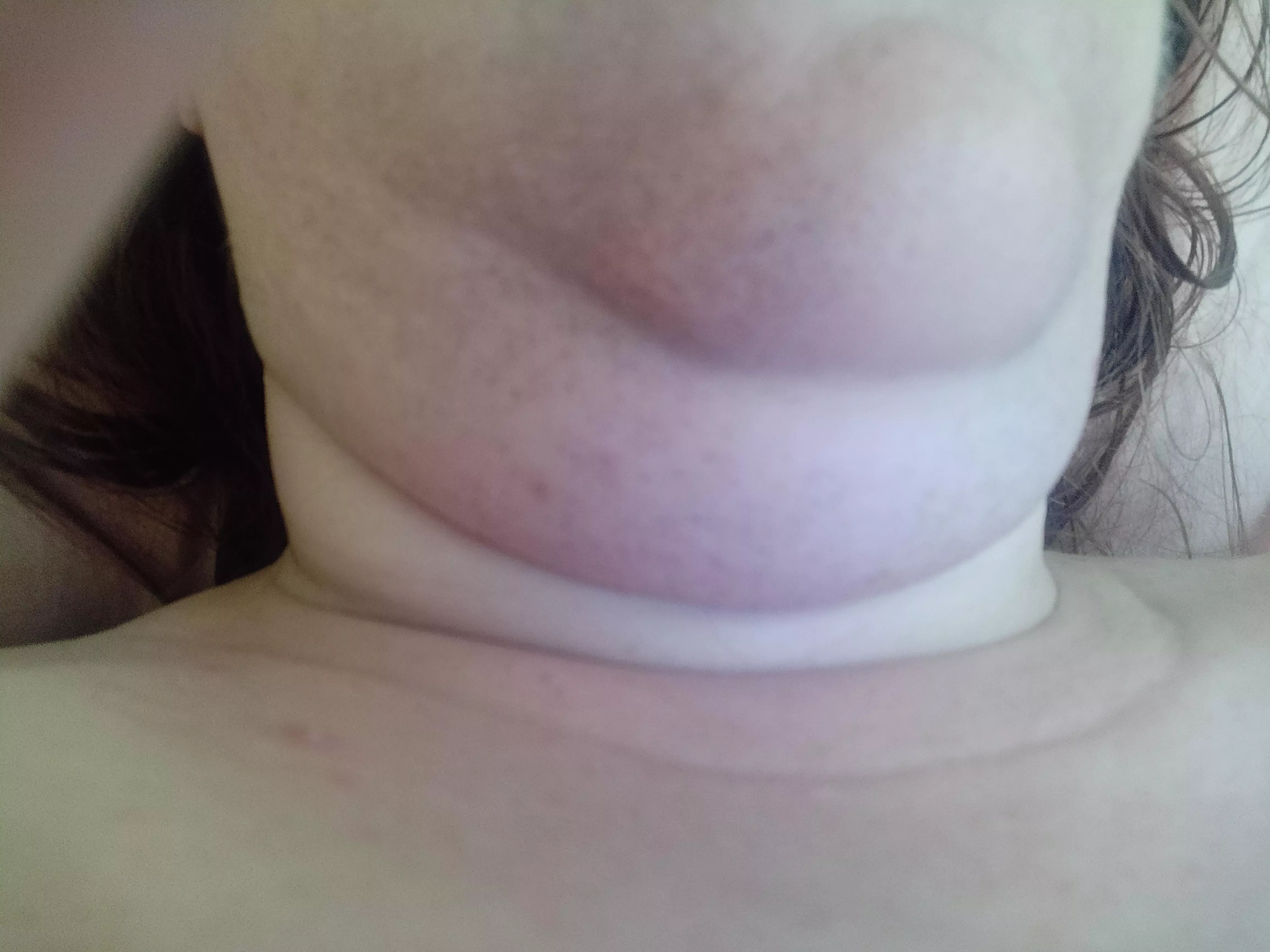 Loving my early morning stubble 😍 posted by Mermaids88