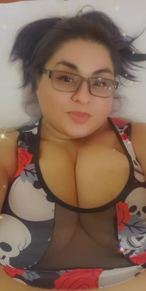 Loving my Halloween top! (37 F) by Wickdlady