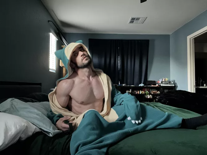 Loving my Snorlax onesie. IG @baku_taru by bakutaru