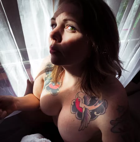 Loving the light! by tanice_sevium