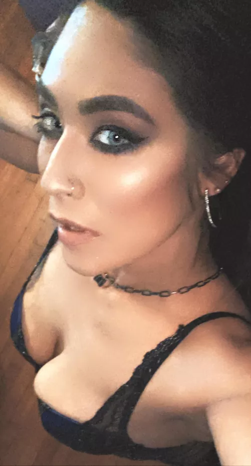 Loving this glow. ✨ by dezidarkling