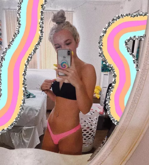 loving this pink thong... it's yours if you want it 💲💲💲 hehe by lil_barbie_bby