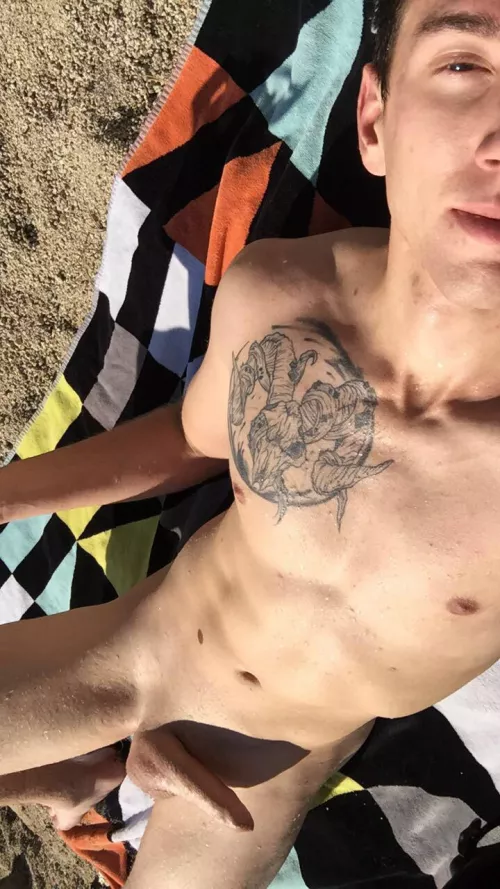 Lowkey I’ve always fantasized of someone coming up and stroking me on a nude beach… by chipxlte