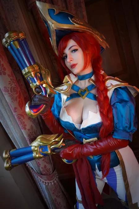 Luce Cosplay as Miss Fortune (ig: luce_cosplay) by LuceCosplayArt