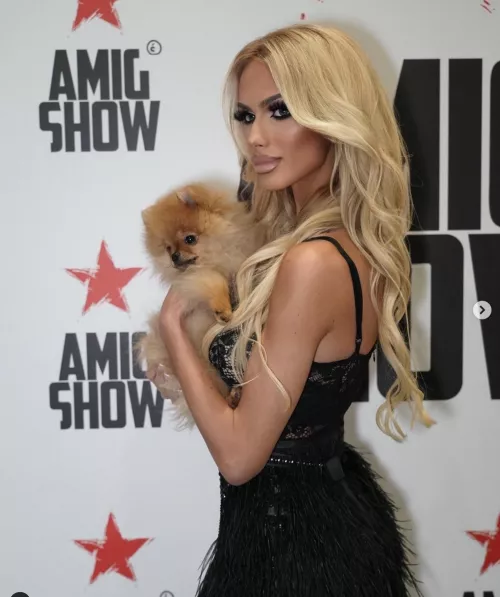 Lucky dog by cluepod