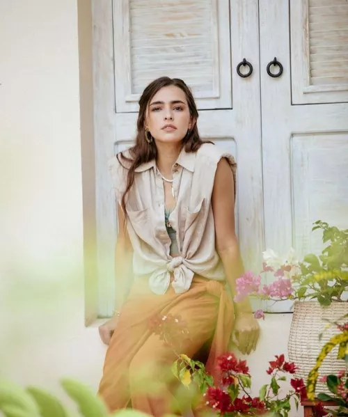 Lucy Vives by GlamMetalLion