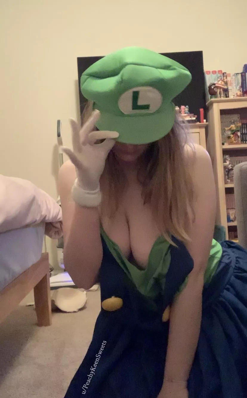 Luigi time! [f] posted by PeachyKeenSweets