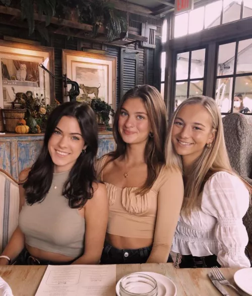 Lunch Dates😛 by ryandary