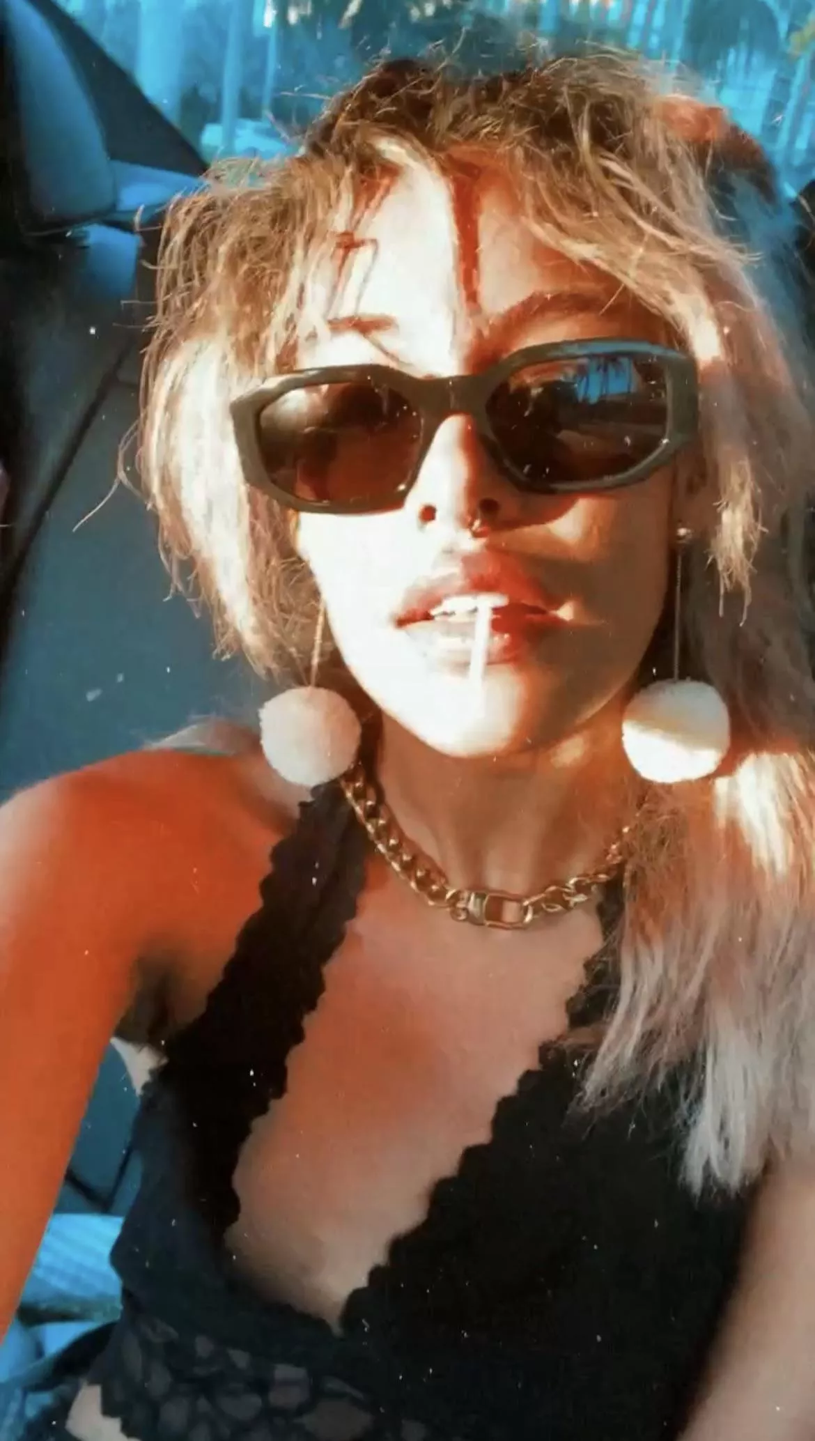 Luv my pum pum earrings >w< IM SO EXCITED MY BIRTHDAY IS A COUPLE DAYS AWAYYY 😊😊😊✨ posted by Babykkuma777