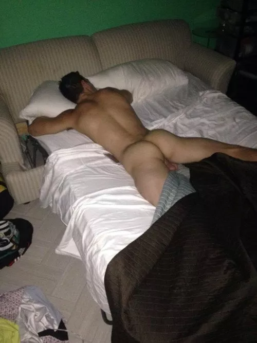 Lying Low posted by Mad4Reddit