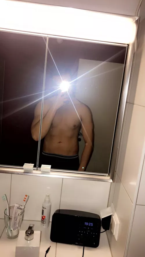 (m) 22 Right here Looking for a rate dm me if you like by Jonahaveabigdick1