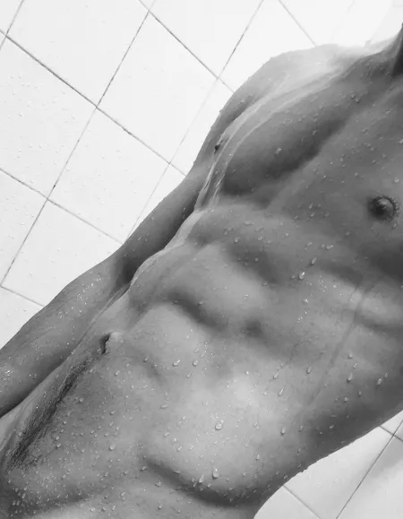 [M] 23 I guess I'll start with a shower selfie... by COVID97