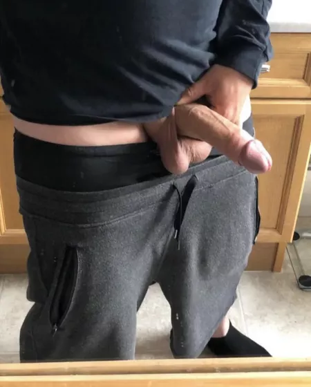 [M] 25 Big hunk of Alberta Beef 😋😉 by Strathcona_hung_stud