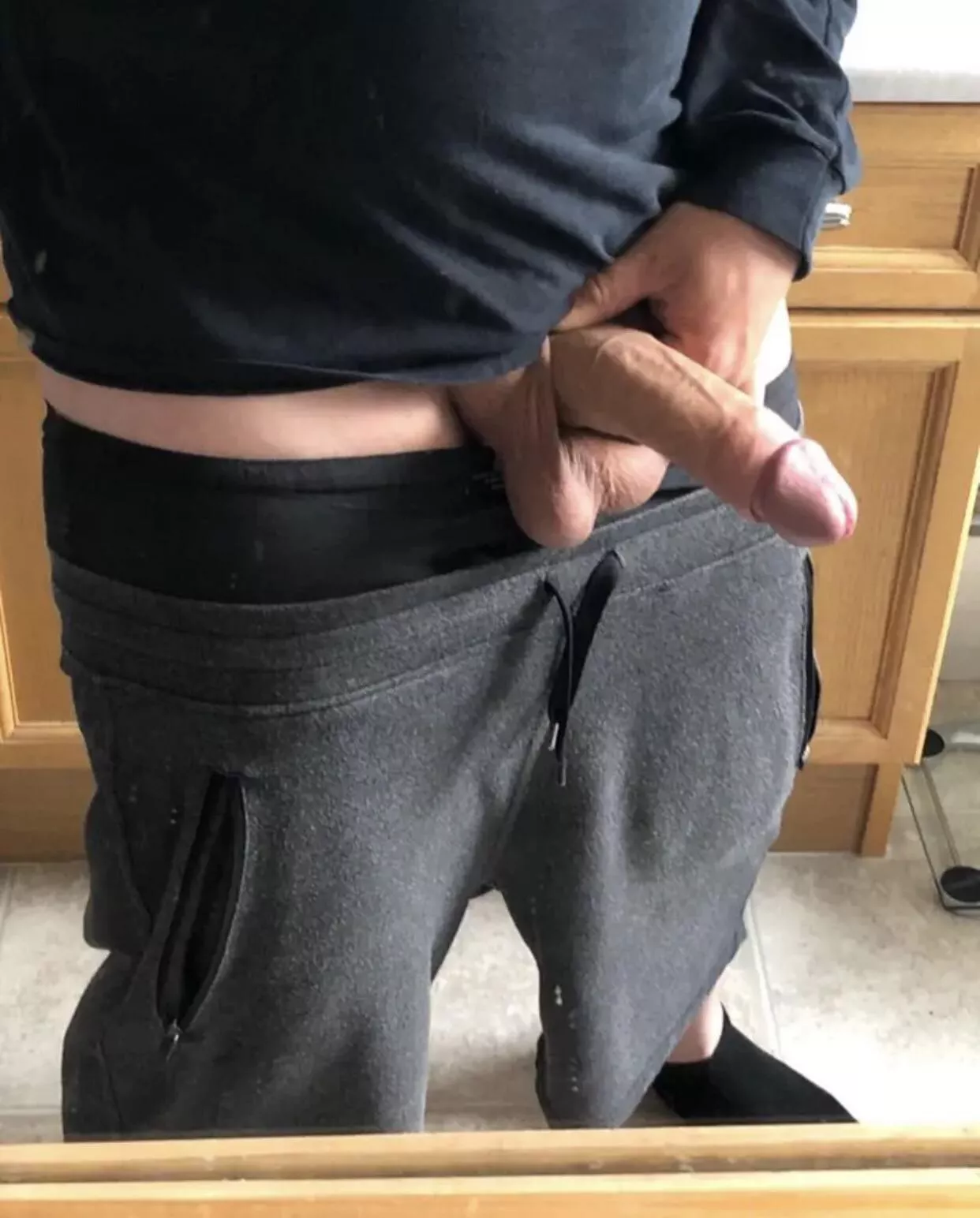 [M] 25 Big hunk of Alberta Beef 😋😉 posted by Strathcona_hung_stud