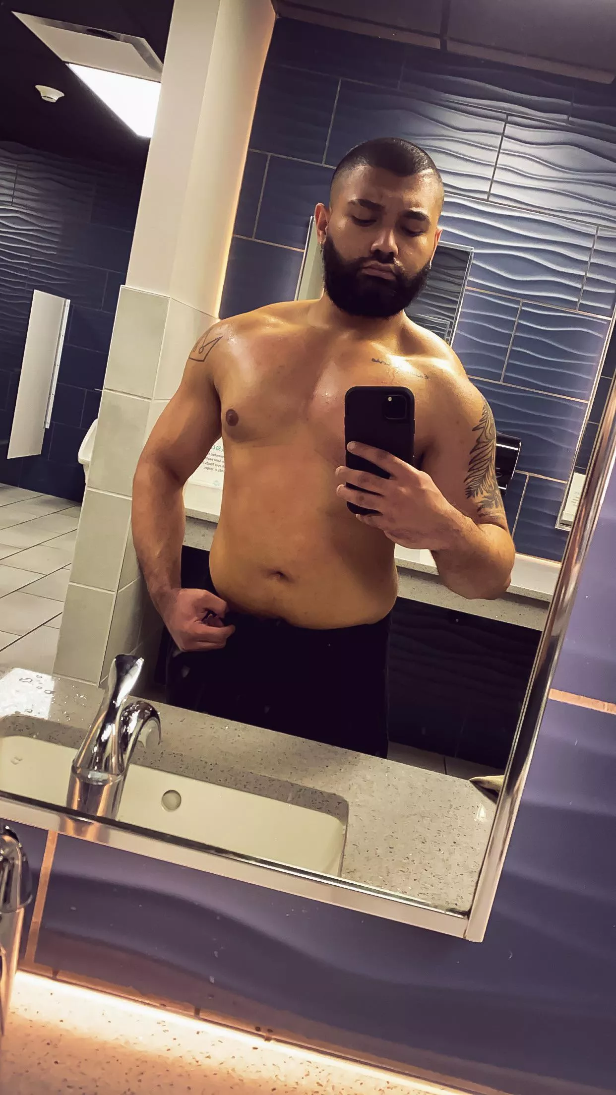 [M] 25 How do we feel about beards in here? posted by themaplestreetdiner