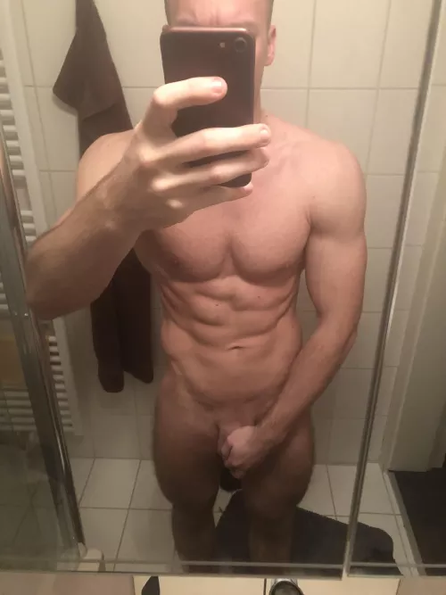 (M) 25, Rate me by Dear_Highlight_6931